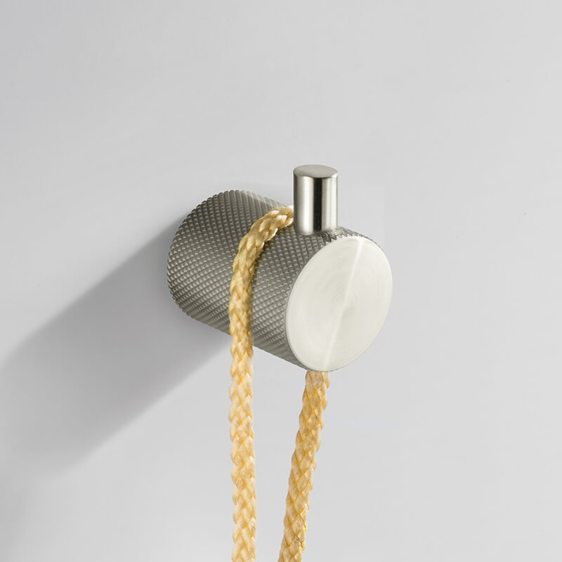 AA08: Knurl