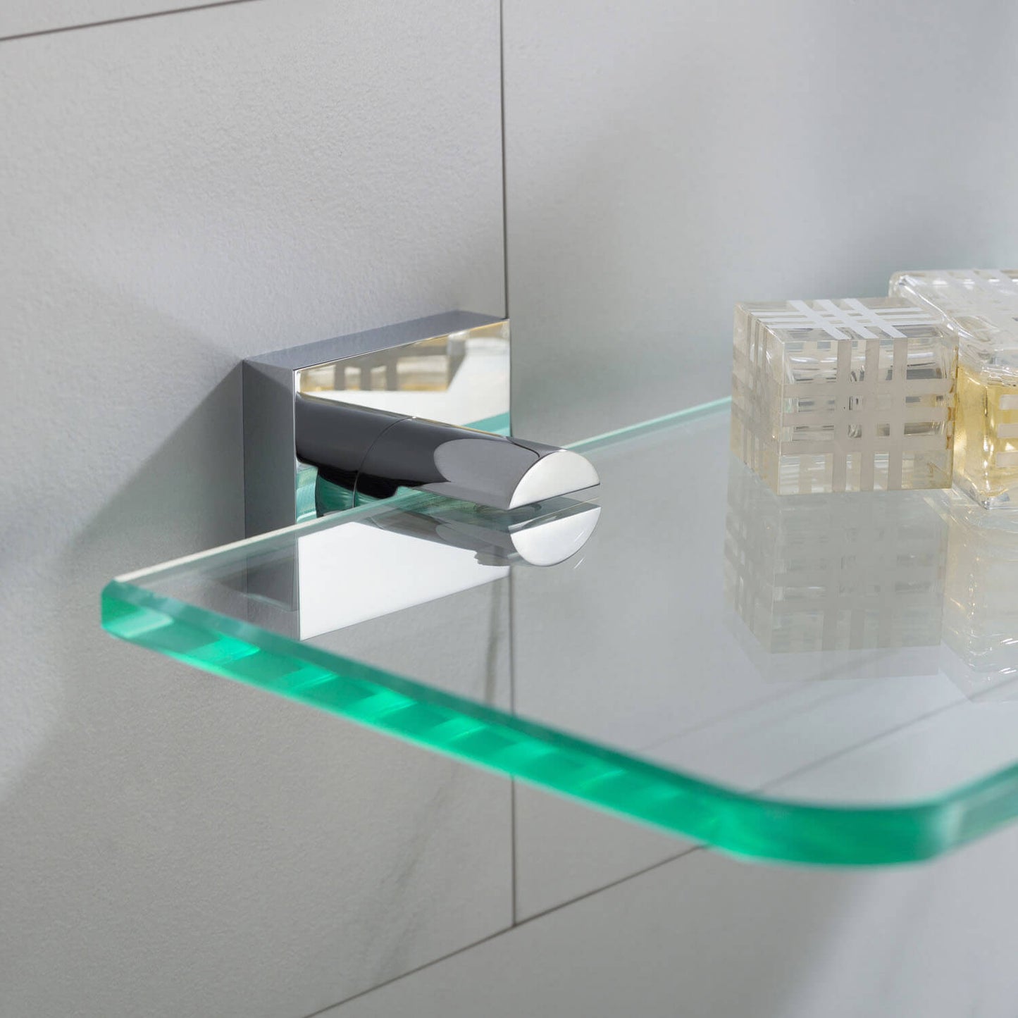 Tempered Glass Bathroom Shelf – Sleek & Space-Saving AA020072