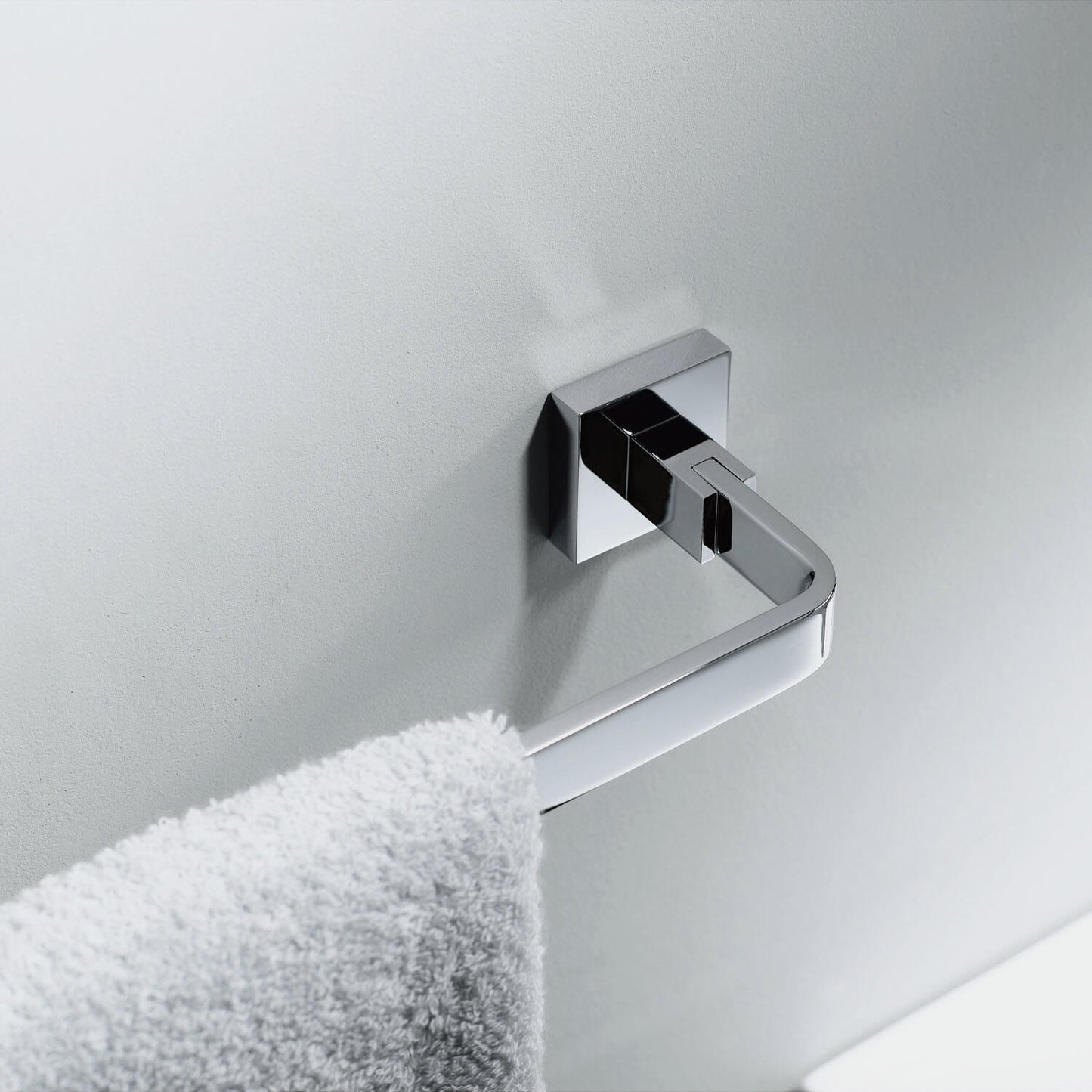 Perfect Brass Towel Bar for Bathroom AA140053