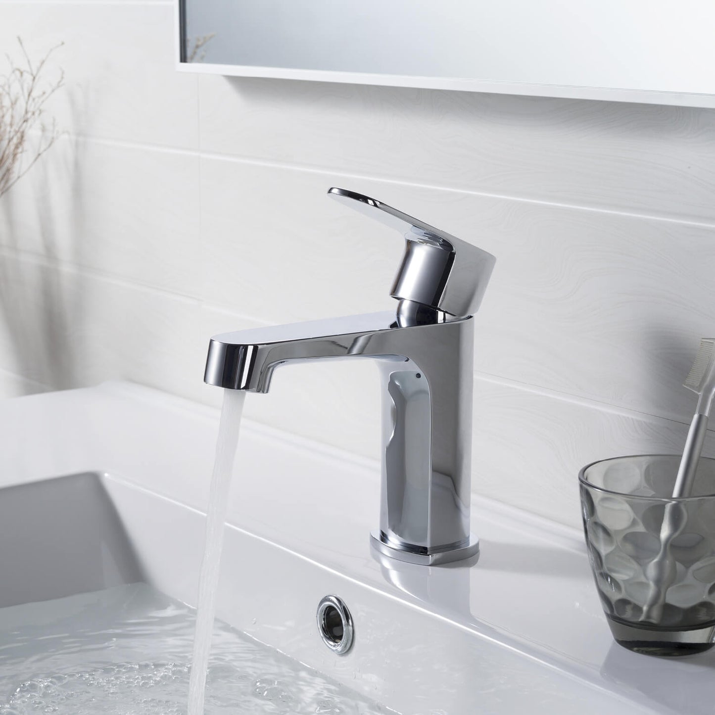 Tender Single hole basin faucet AT040011