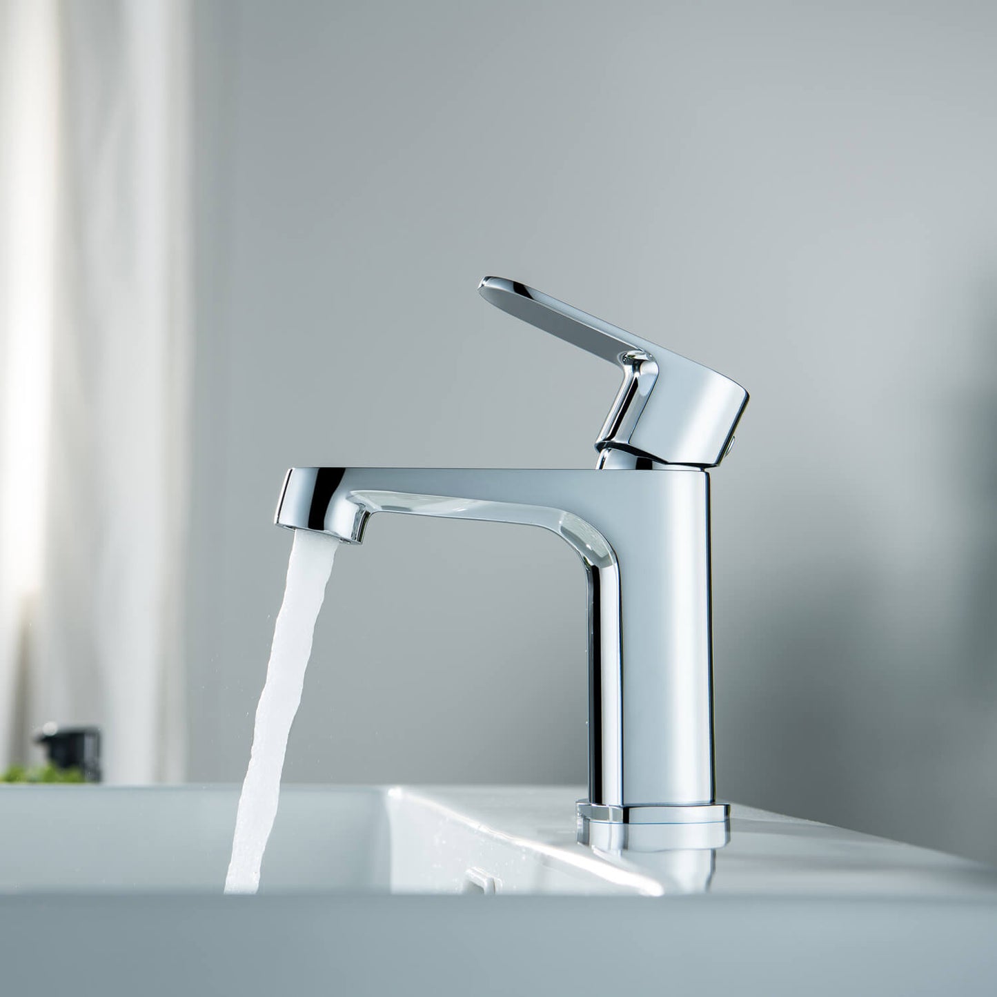 Tender Single hole basin faucet AT040011