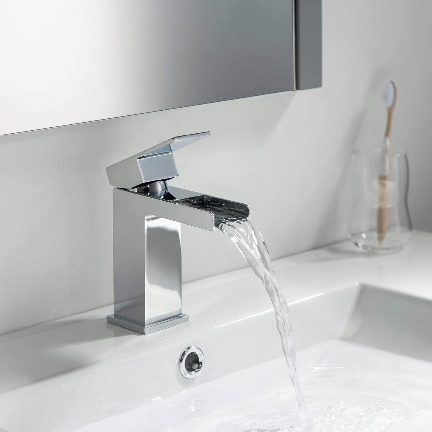 Waterfall Single hole basin faucet AT070011