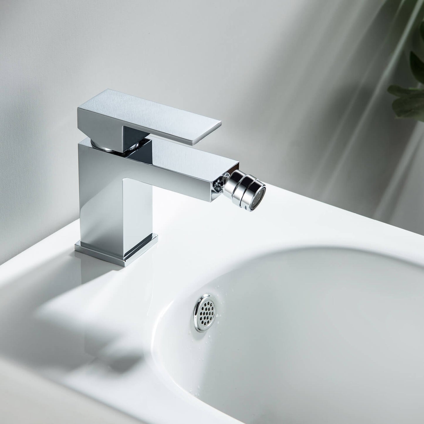 Cube single hole Bidet faucet AT080031