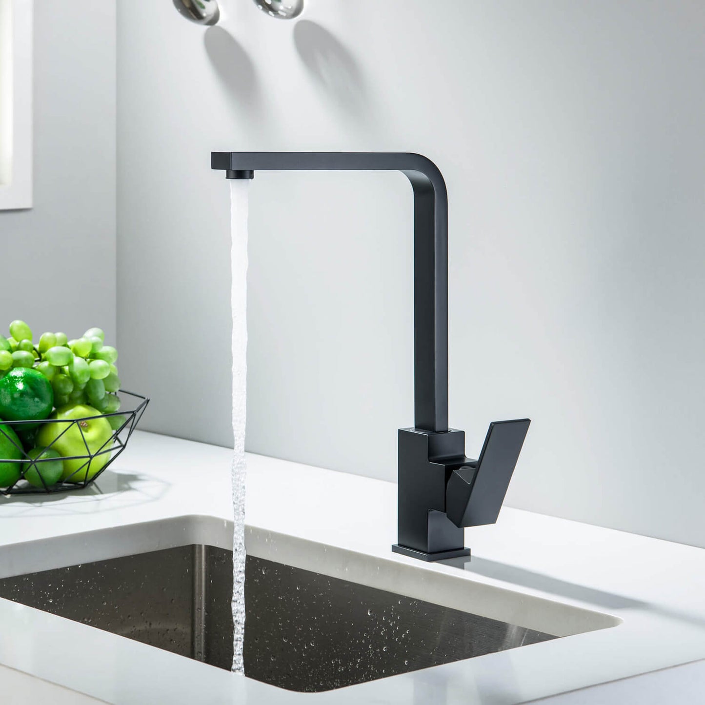 Cube Single handle kitchen faucet AT080041
