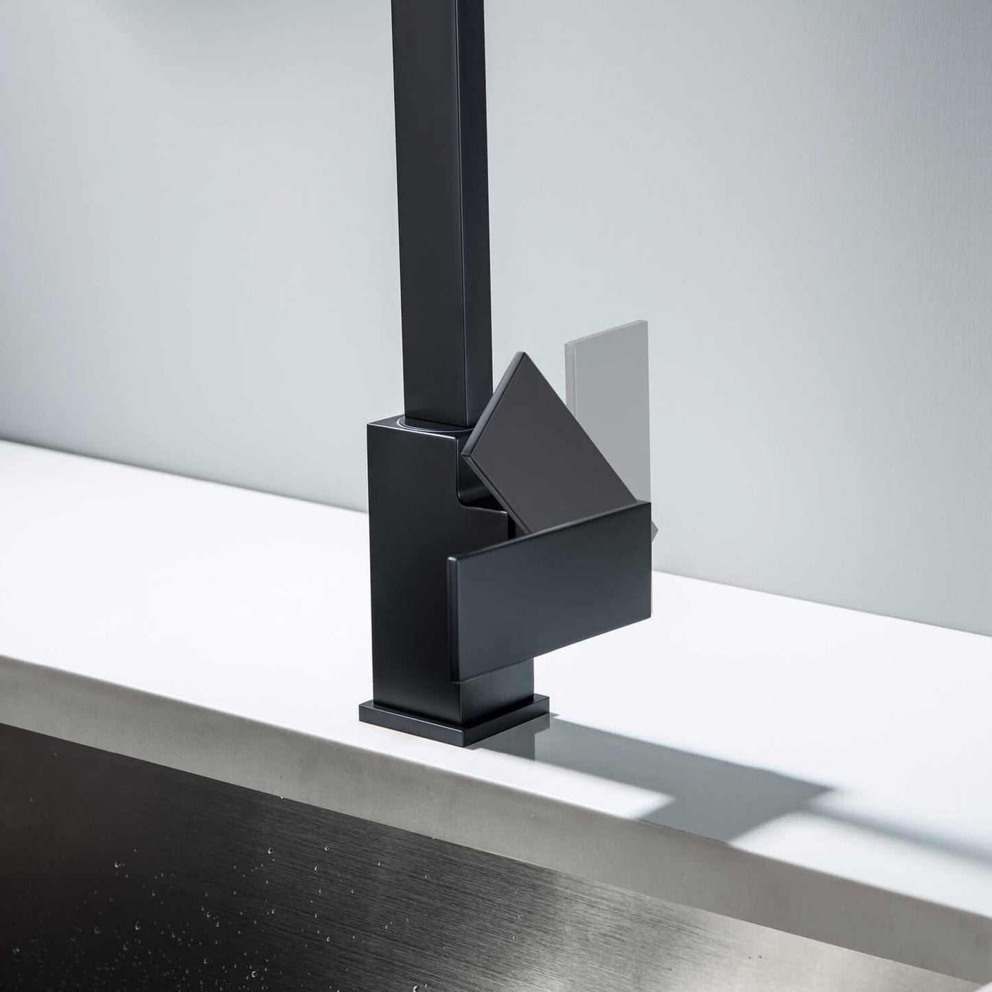 Cube Single handle kitchen faucet AT080041