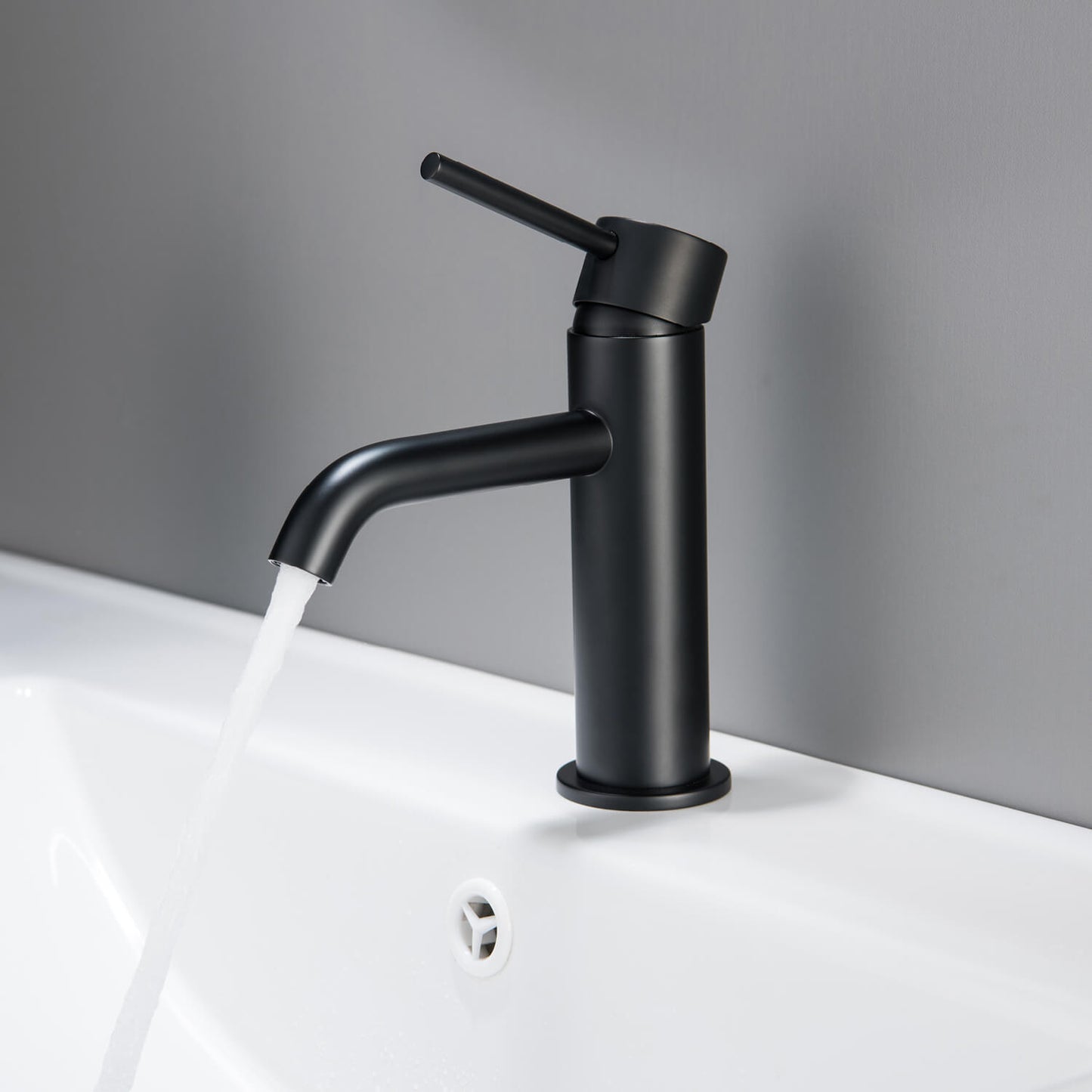 Circular Single hole basin faucet AT090011
