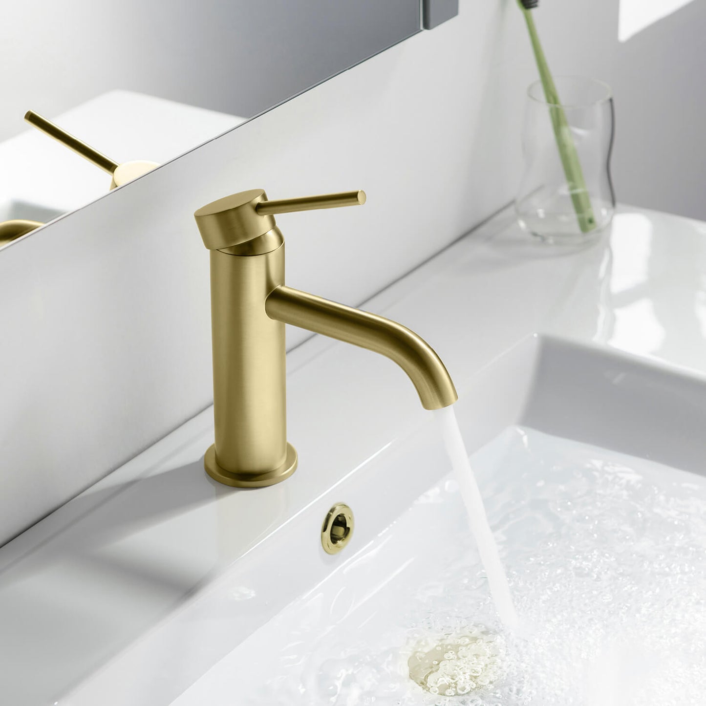 Circular Single hole basin faucet AT090111