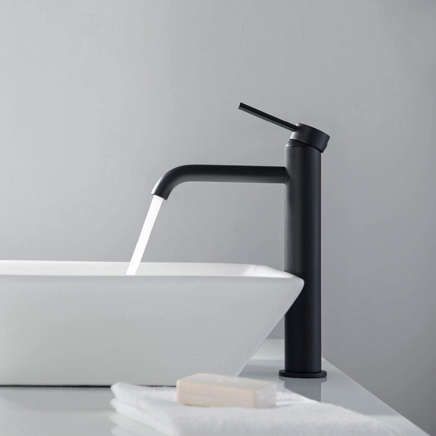 Circular Single hole vessel basin faucet AT090112