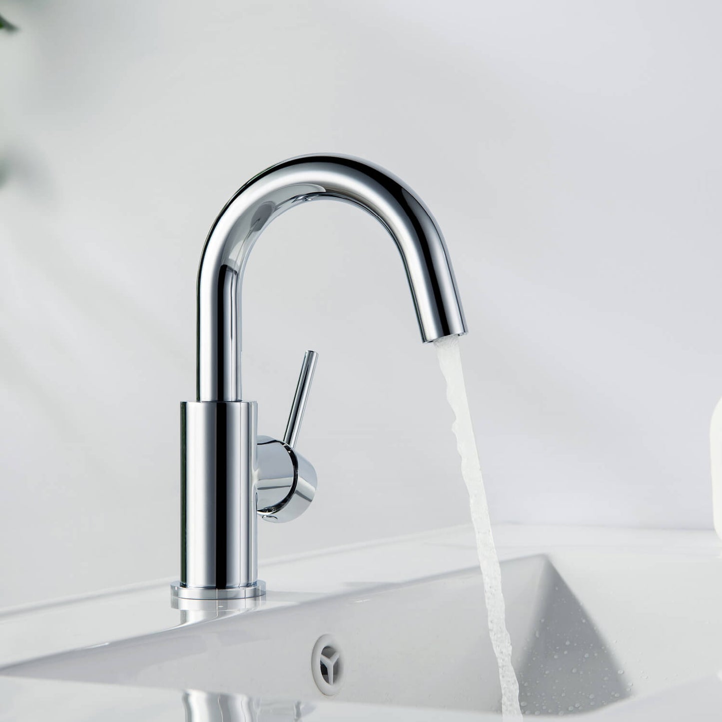 Circular Single hole basin faucet AT090311