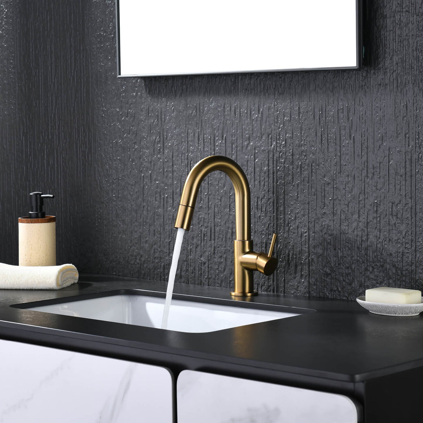 Aquavit Circular Series Pull Out Bathroom Faucet Magnetic Docking Lead Free Brass AT090811