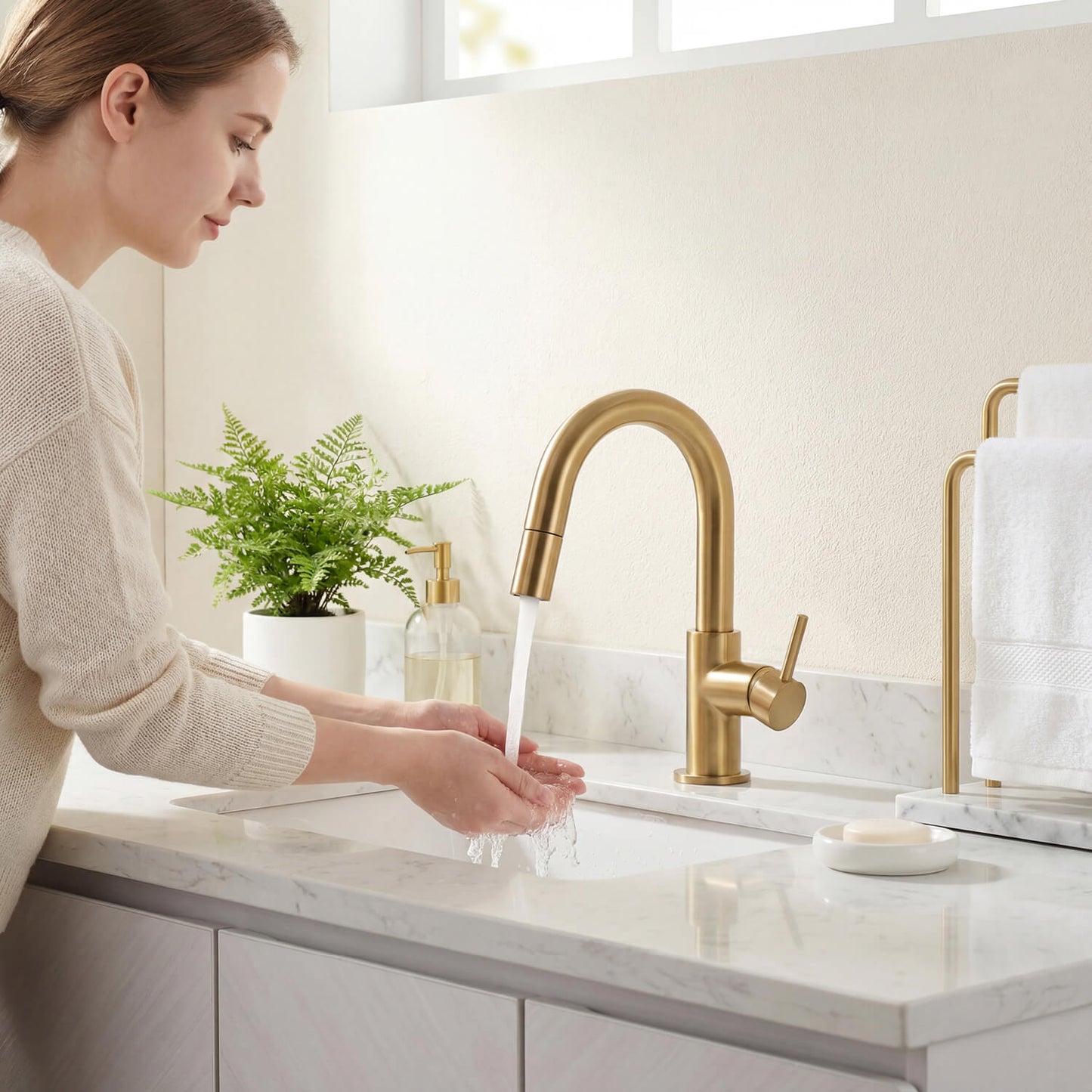 Aquavit Circular Series Pull Out Bathroom Faucet Magnetic Docking Lead Free Brass AT090811