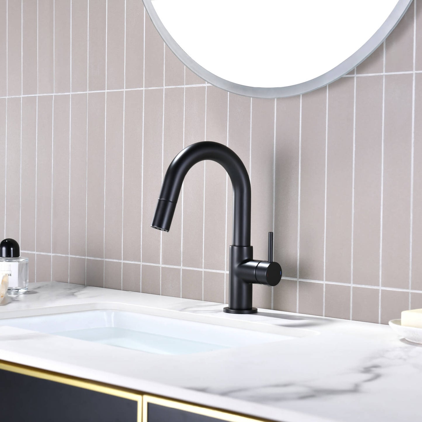 Aquavit Circular Series Pull Out Bathroom Faucet Magnetic Docking Lead Free Brass AT090811