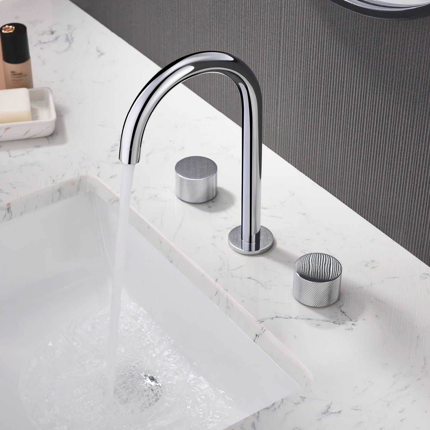 Circular X Modern Knurled Handle Brass Three-Hole Basin Mixer AT100014
