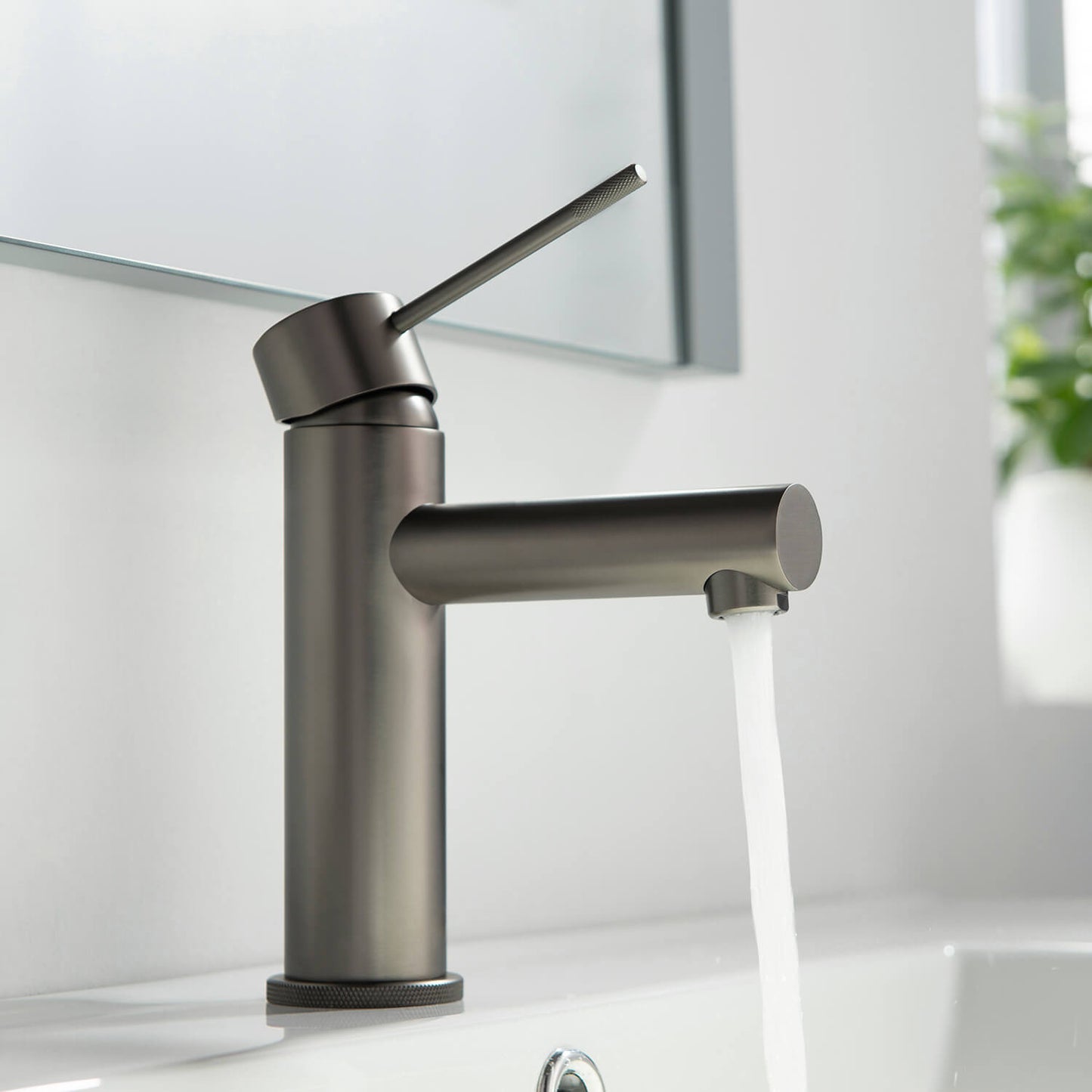 Circular Single hole basin faucet AT100211