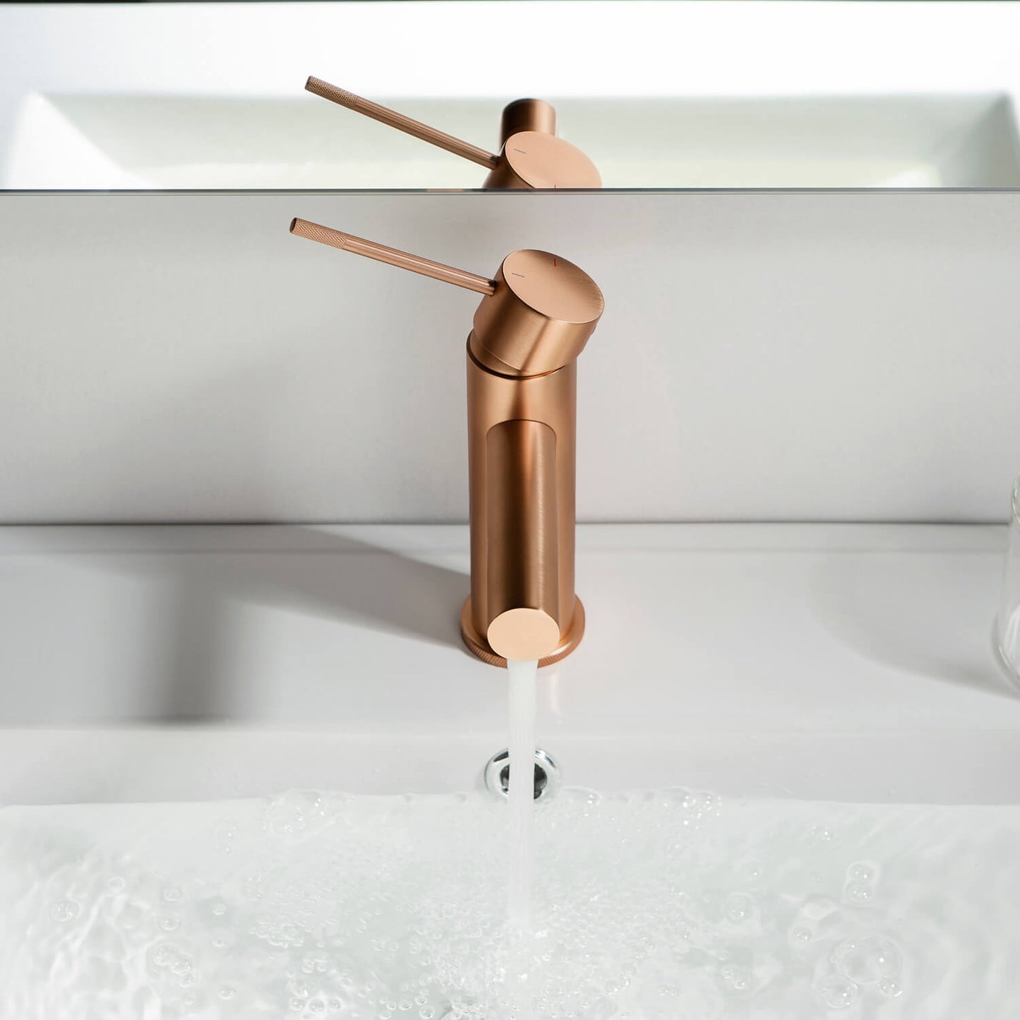 Circular Single hole basin faucet AT100211