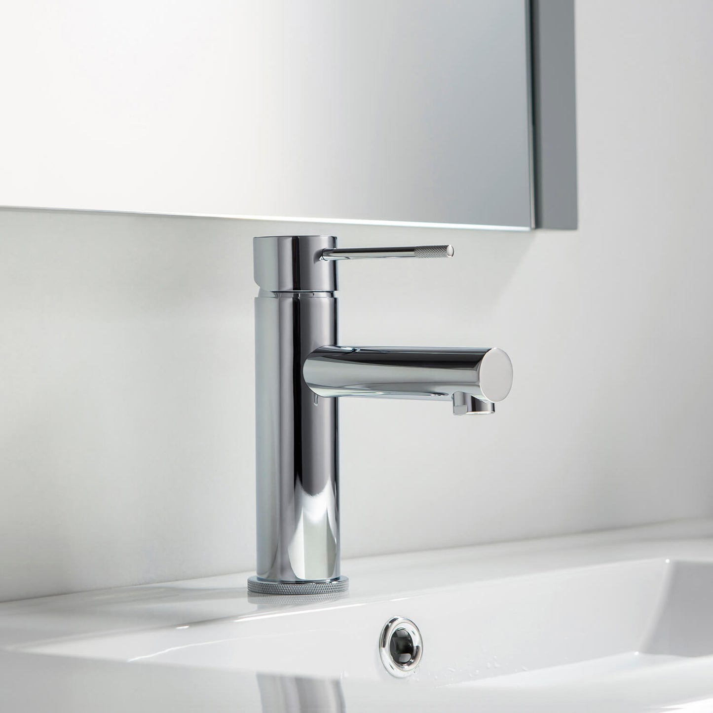 Circular Single hole basin faucet AT100211