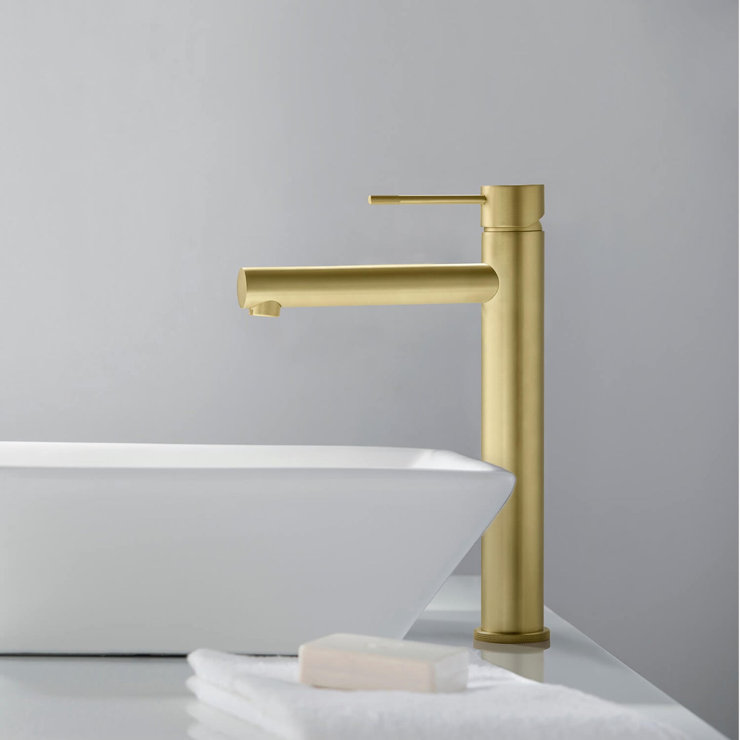 Circular Single hole high basin faucet AT100212