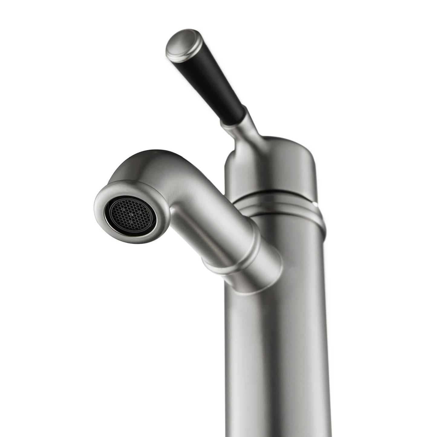 Victoria Single hole basin faucet AT150011