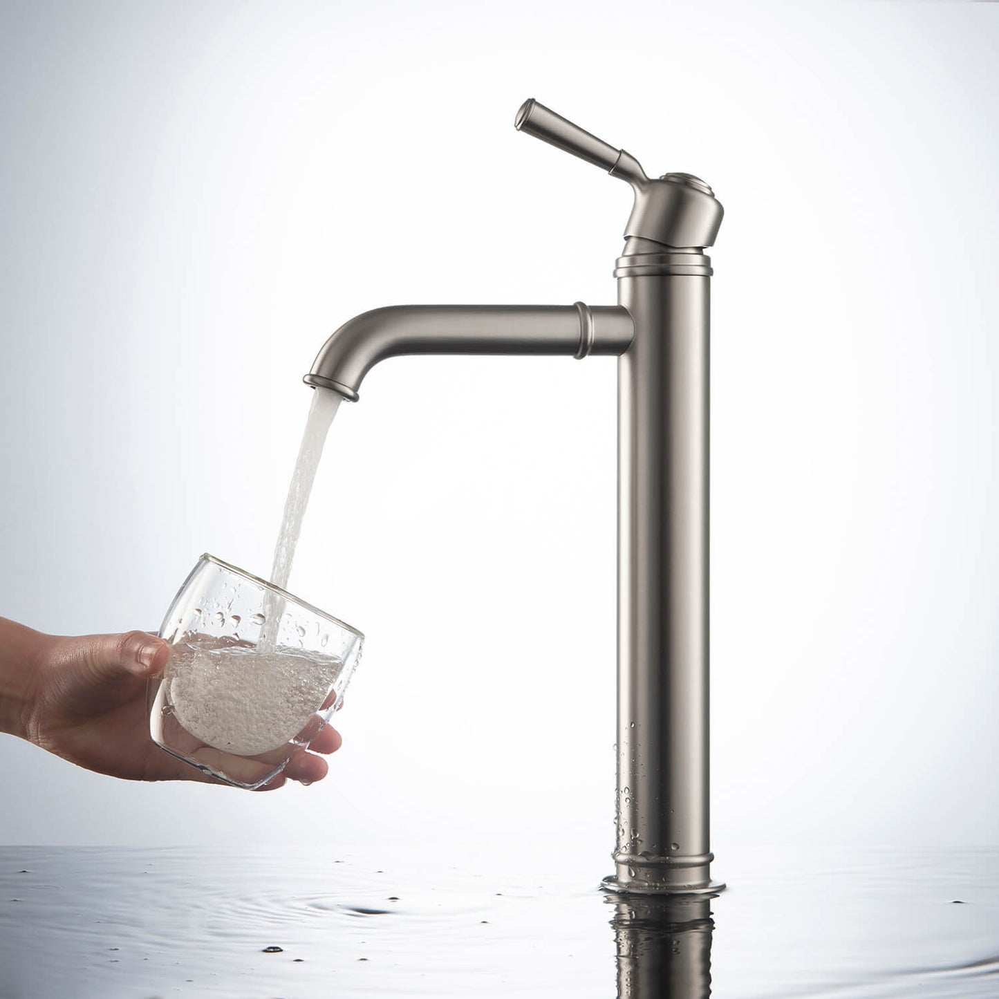 Victoria Single hole vessel faucet AT150013