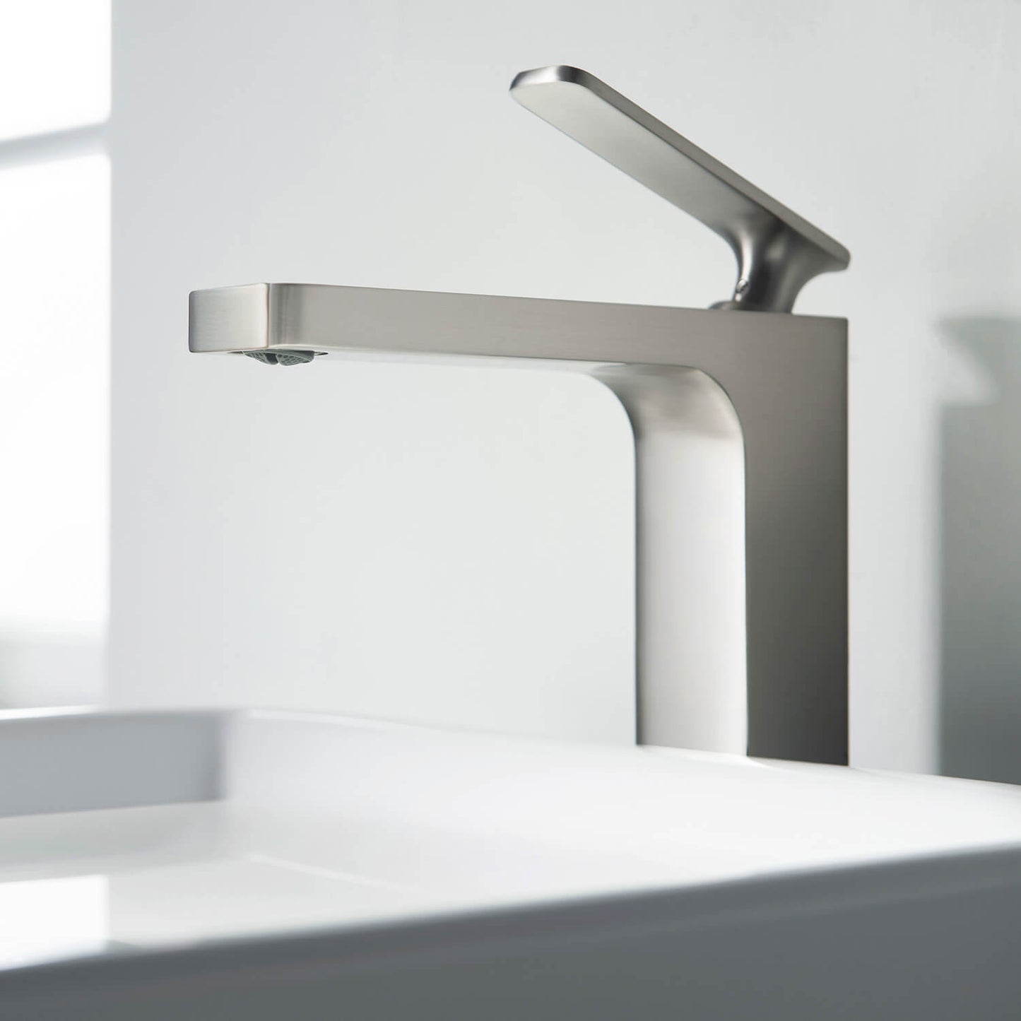Apple single handle high basin faucet AT210012