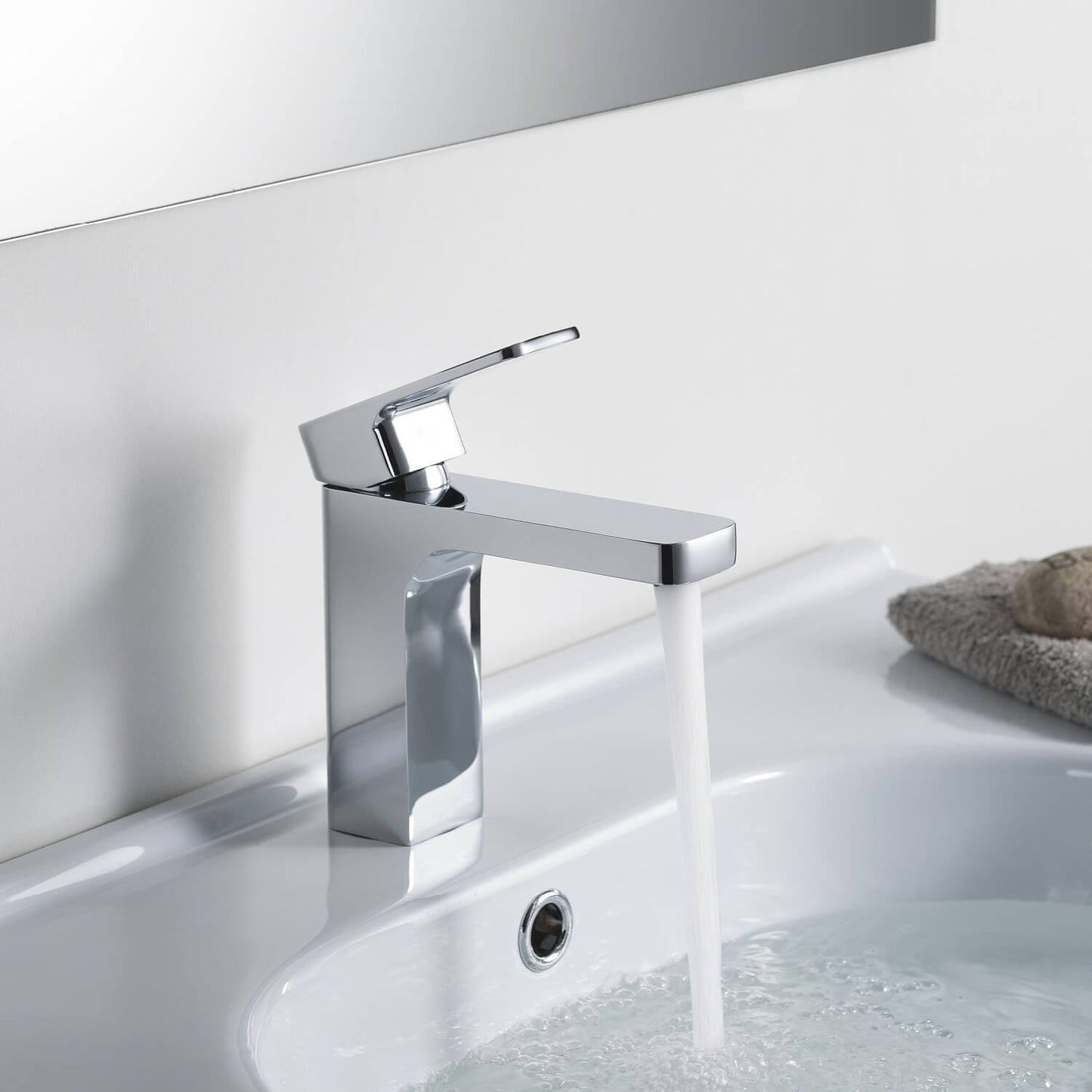 Infinity single handle basin faucet AT240011