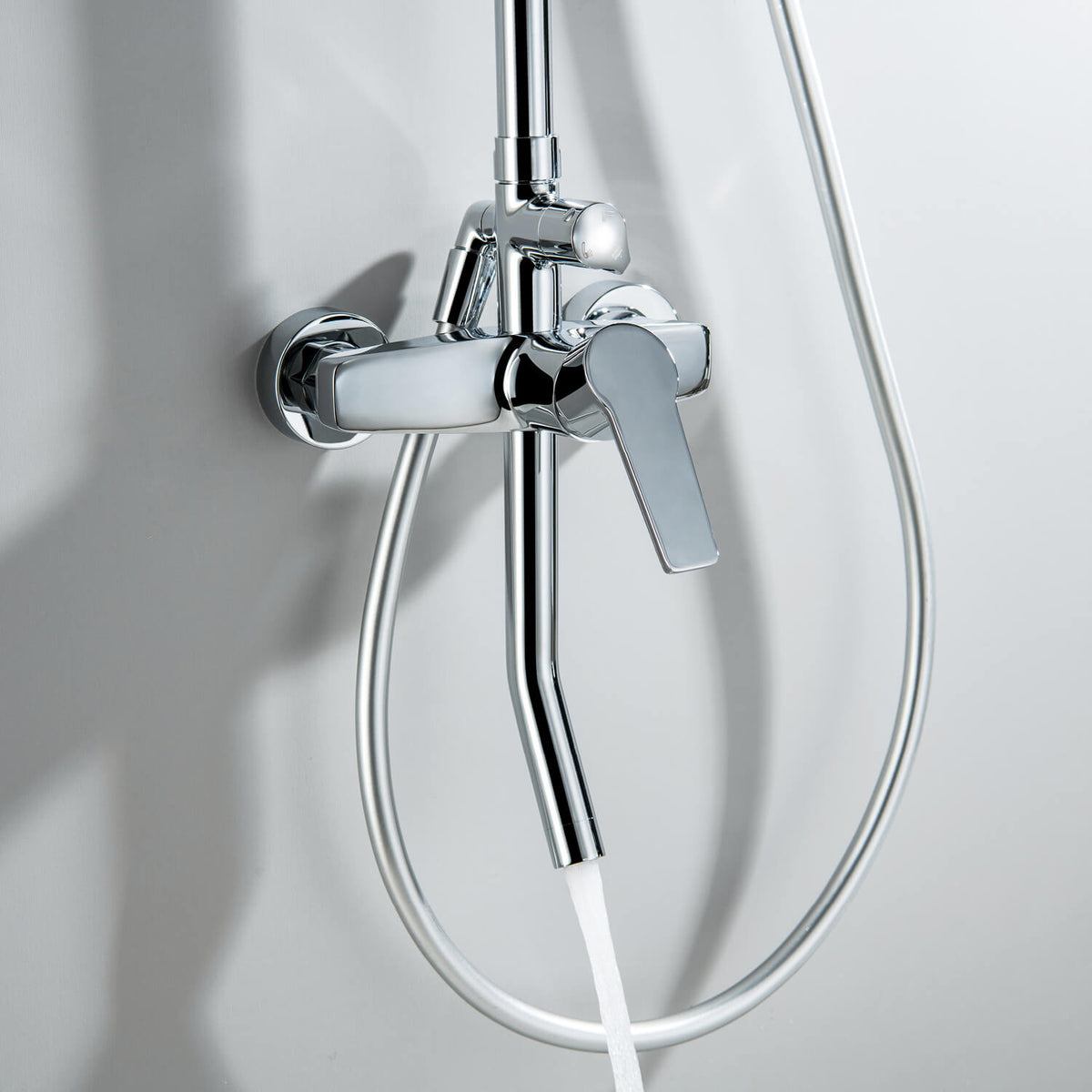 Aquavit Sense AT426100 solid brass mixer and integrated bath spout close-up