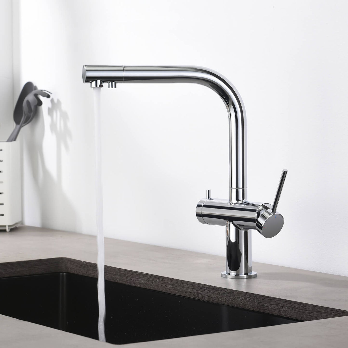 Aquavit Cylin Two-Function Kitchen Faucet with Built-In Filtration Handle FF15001