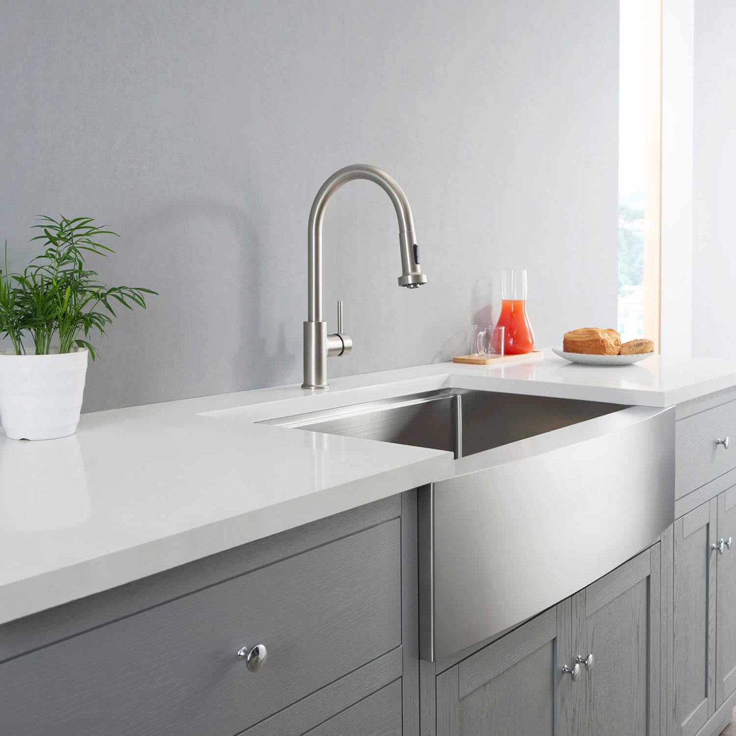 Durable Pull-Down Faucet for Kitchens KF10102