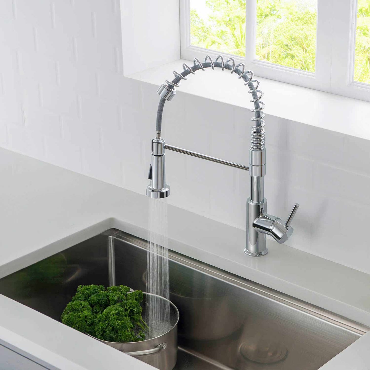 Aquavit Single handle pull down kitchen faucet with spring KF10203