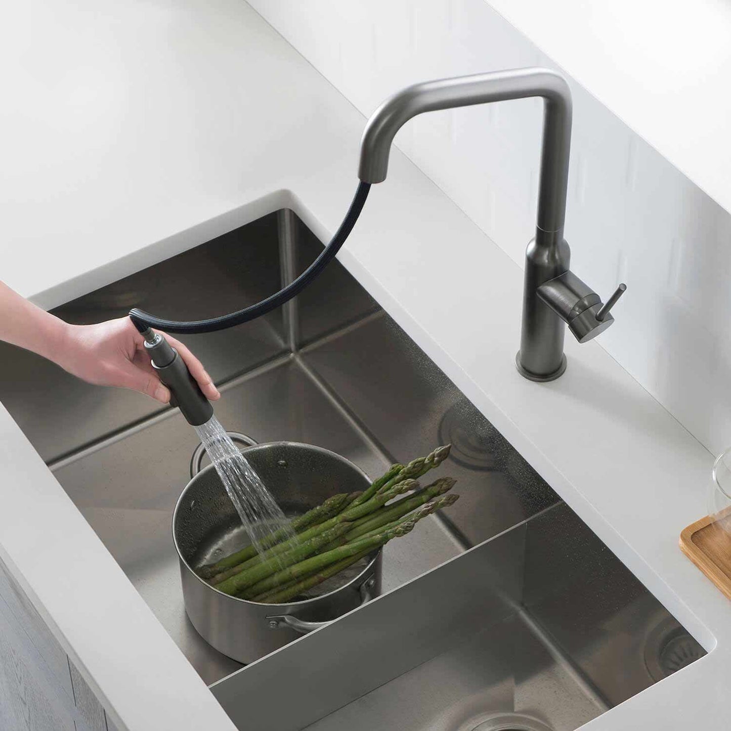 Modern Kitchen Faucet with 360° Swivel Spout and Artistic Vase Design KF12102