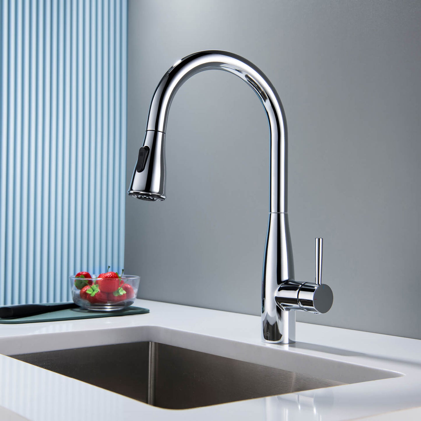 Modern Single Handle Pull-Down Kitchen Faucet with Magnetic Spray KF14101
