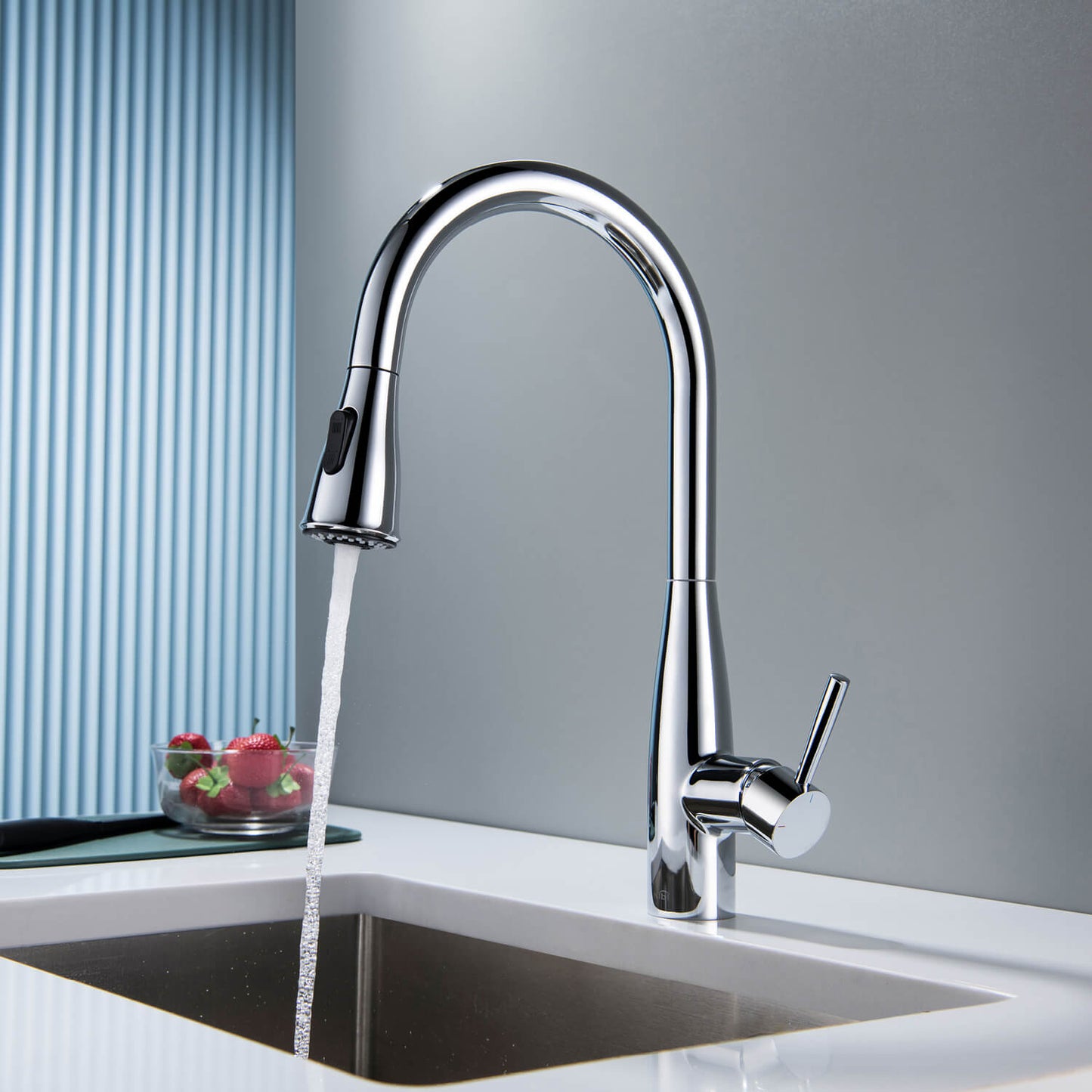 Modern Single Handle Pull-Down Kitchen Faucet with Magnetic Spray KF14101