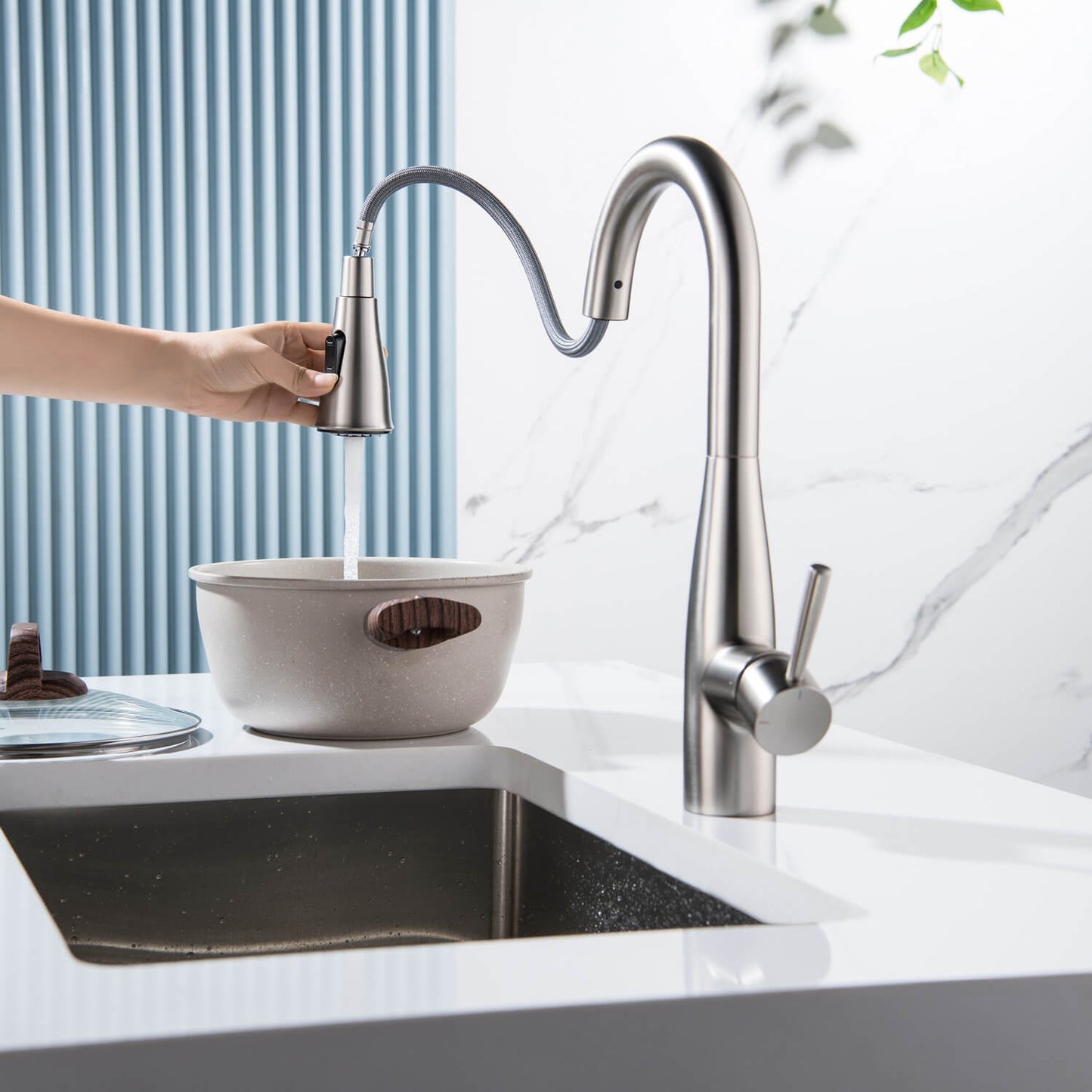 Aquavit Sleek Brass Kitchen Faucet with 360° Swivel Spout and Dual-Function Spray KF14102