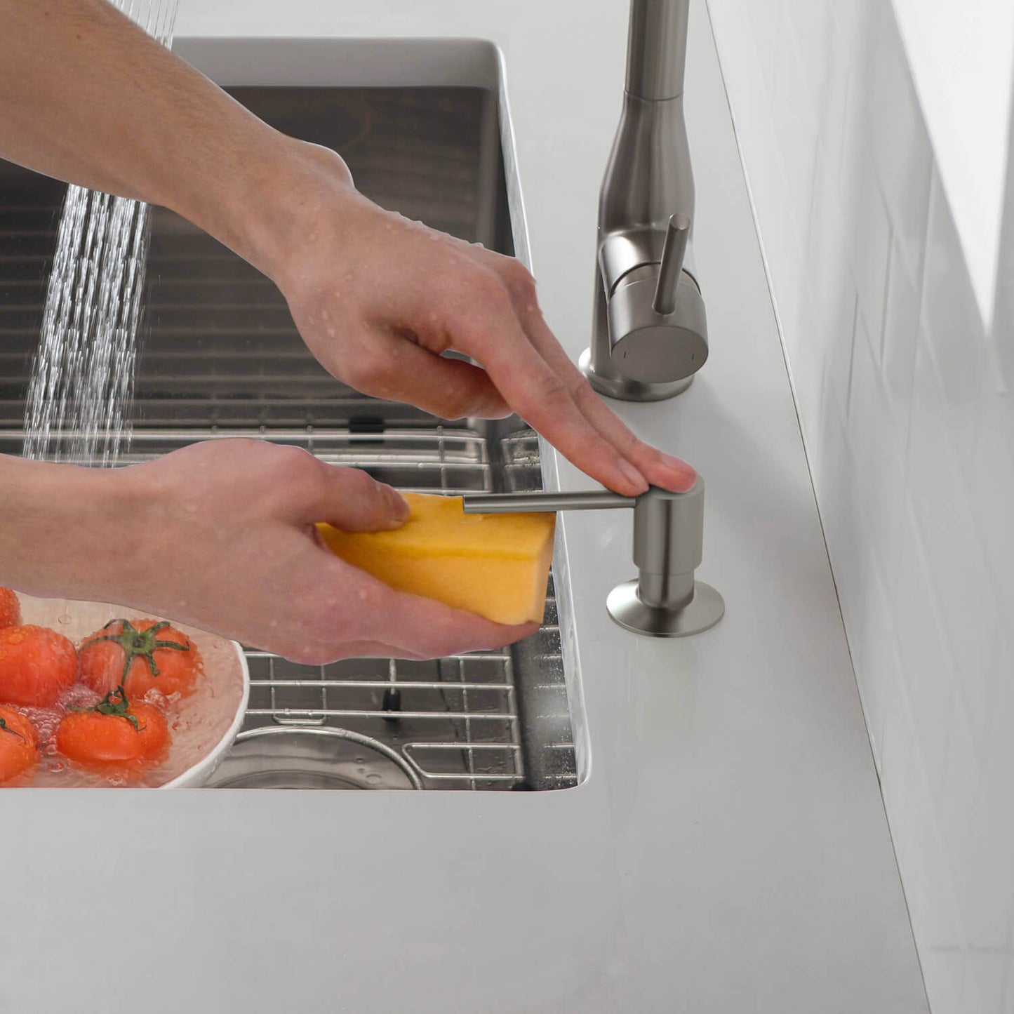 Durable Brass Kitchen Soap Dispenser with Top-Fill Design SD02