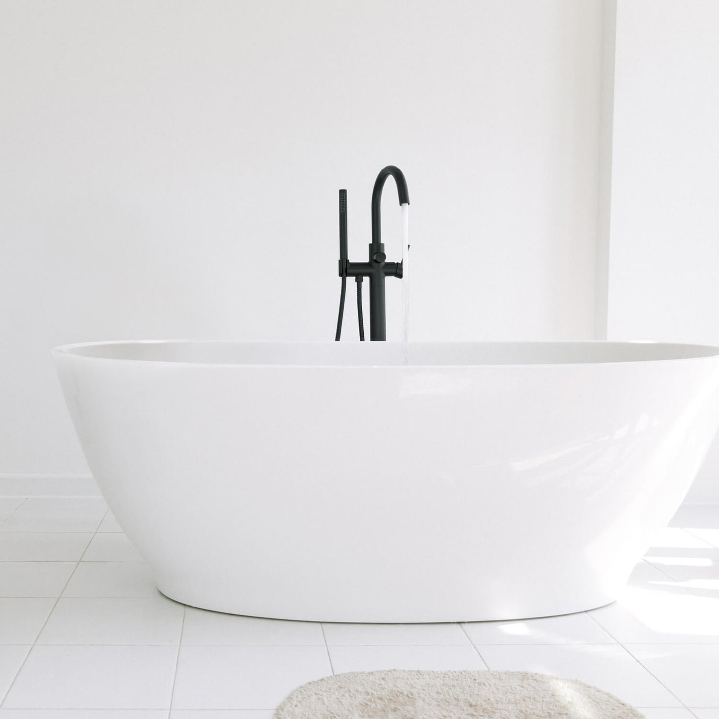 Aquavit Circular Floor mounted bathtub mixer TF0903013